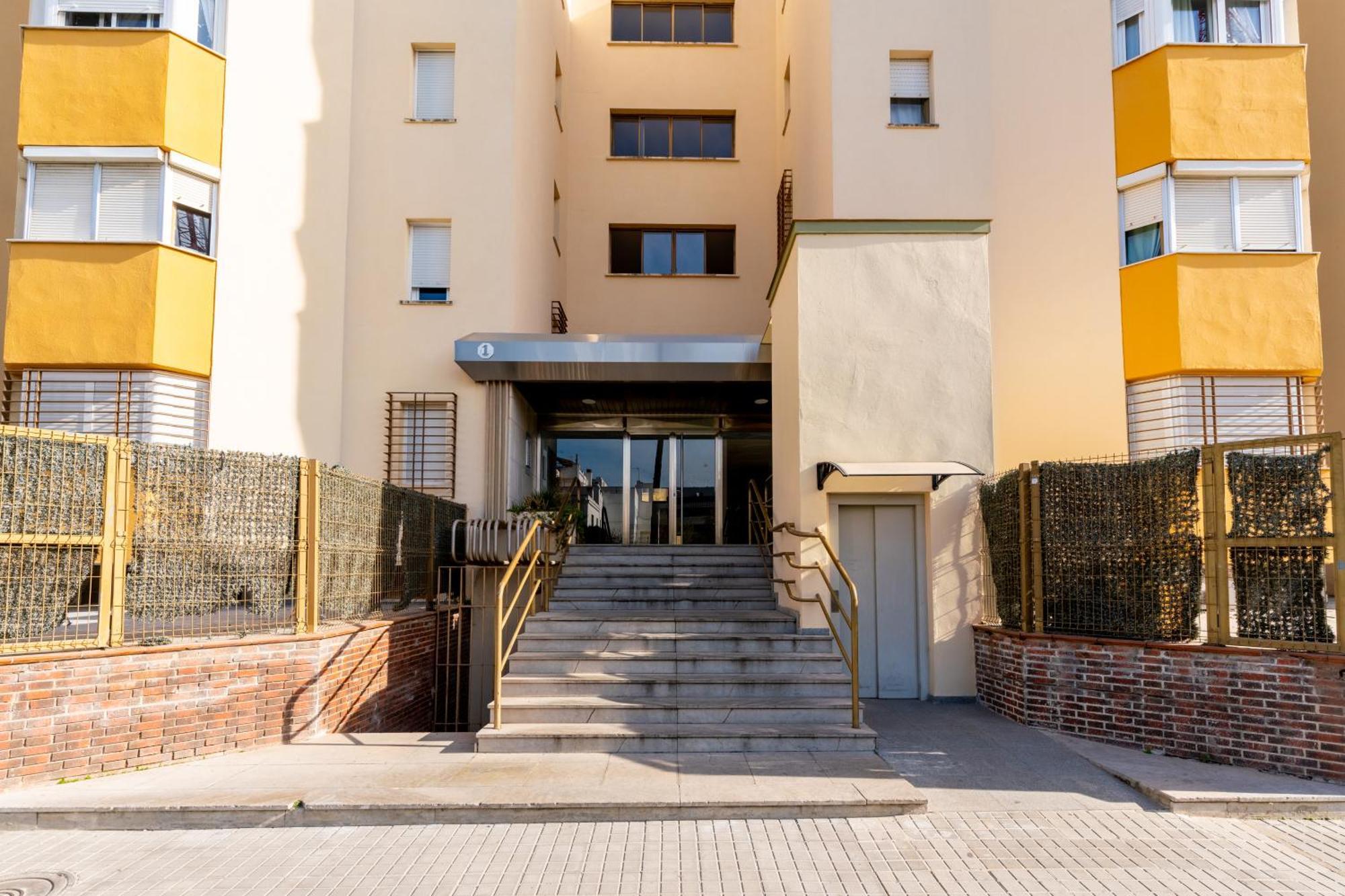 Diseno Y Comodidad En Bami Sevilla Kültér fotó