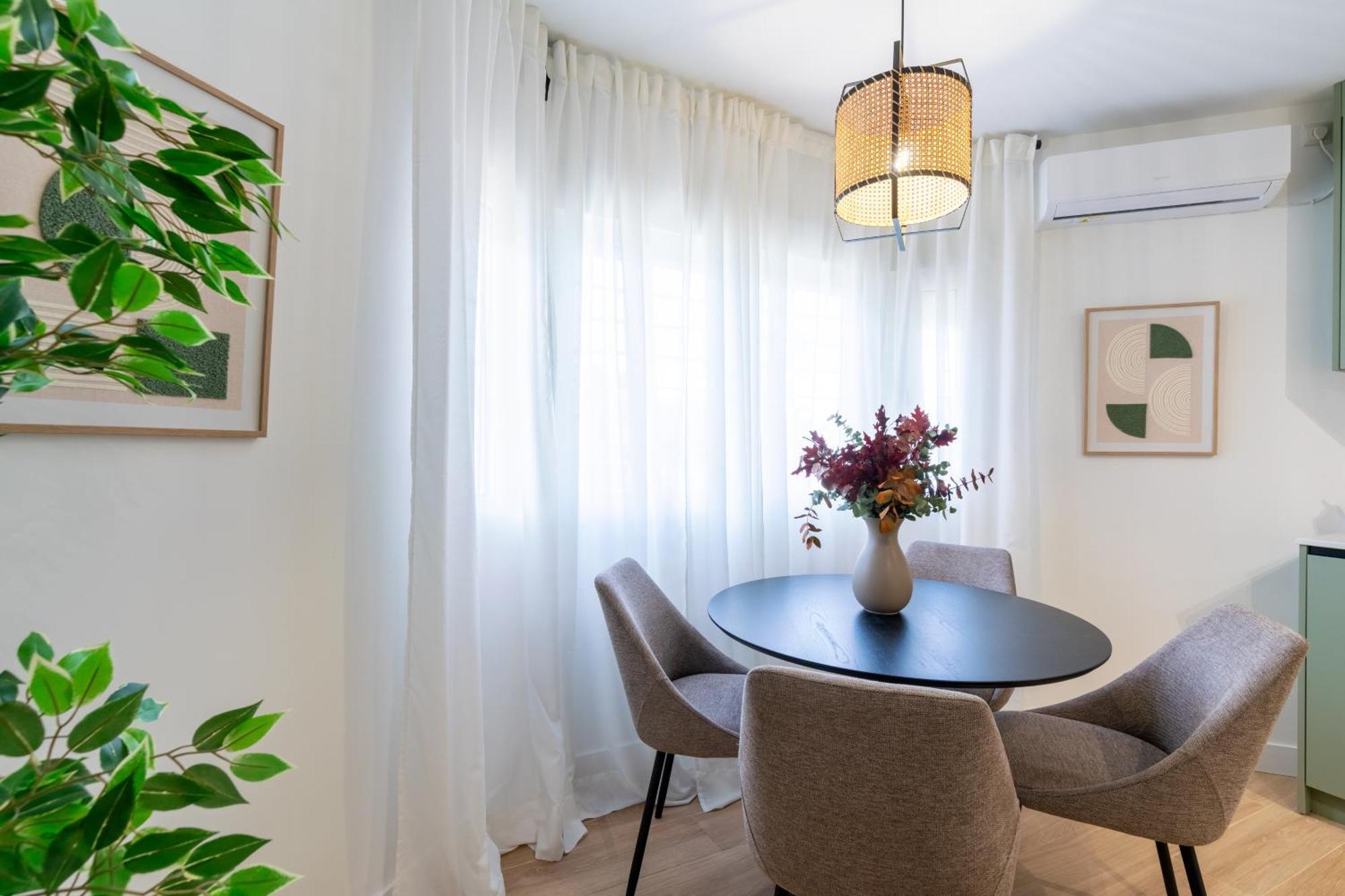 Diseno Y Comodidad En Bami Sevilla Kültér fotó