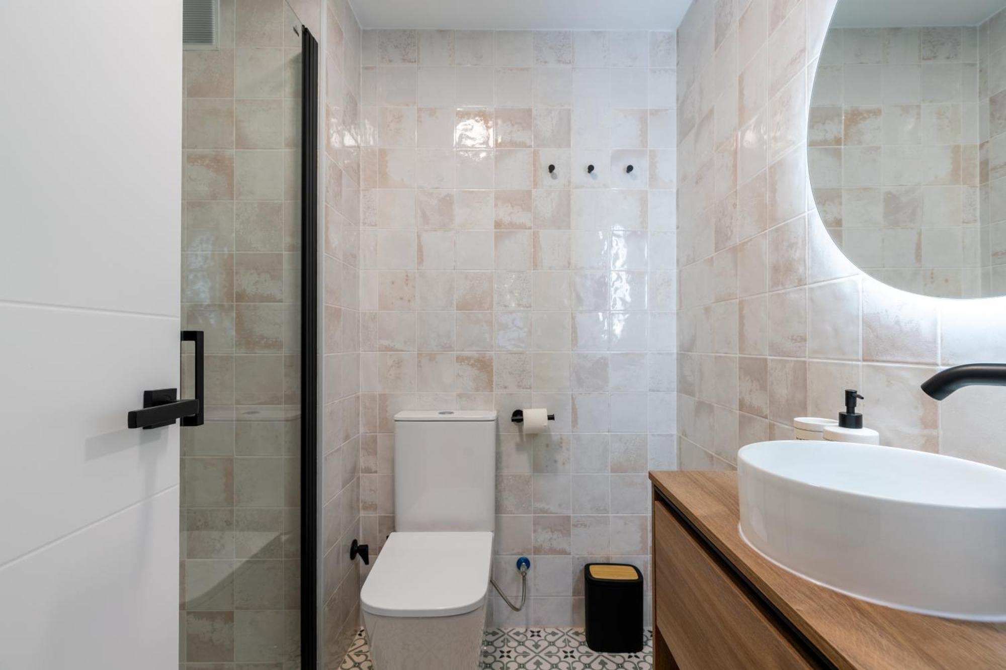 Diseno Y Comodidad En Bami Sevilla Kültér fotó